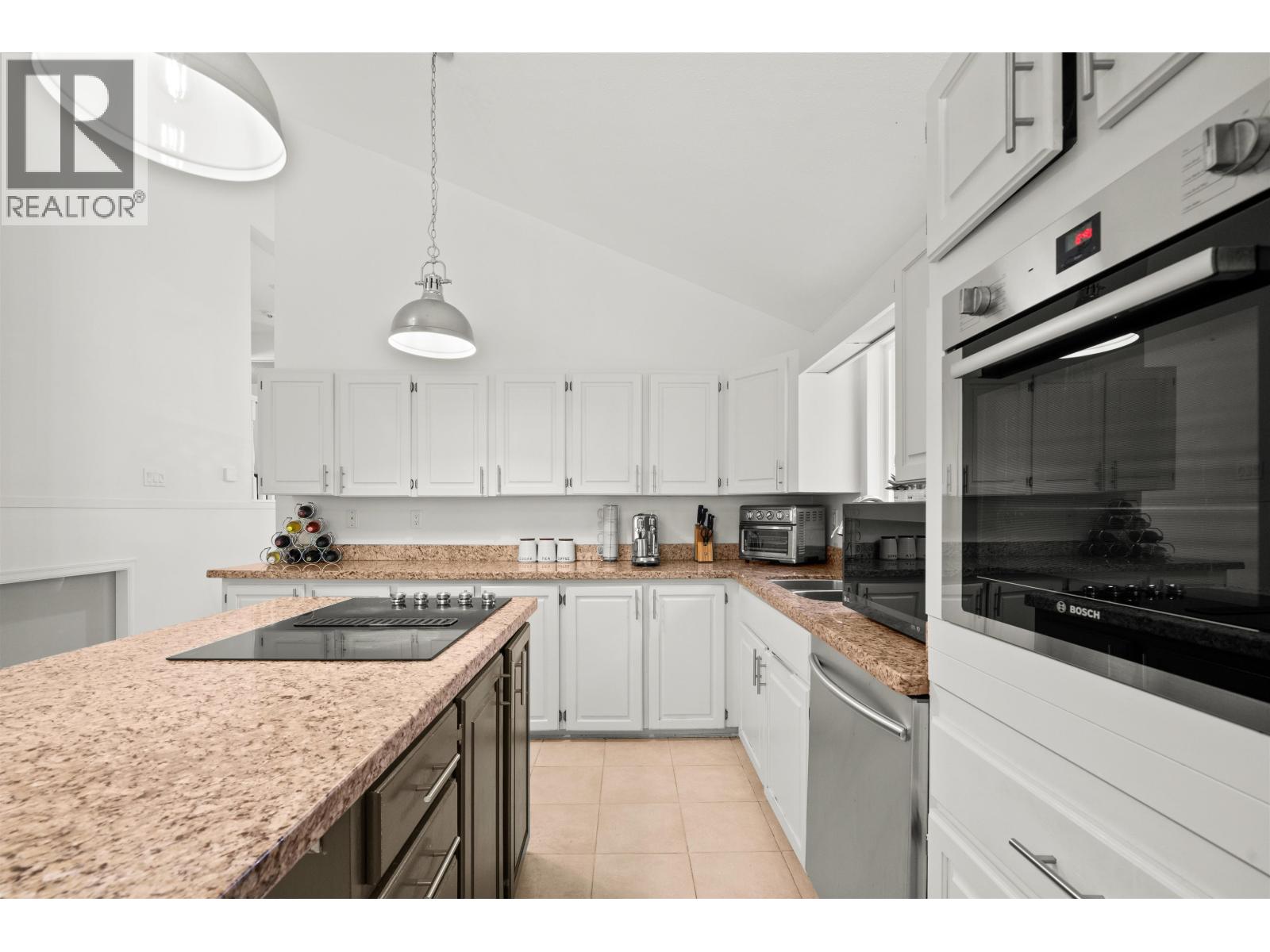 3336 MANNING CRESCENT, North Vancouver