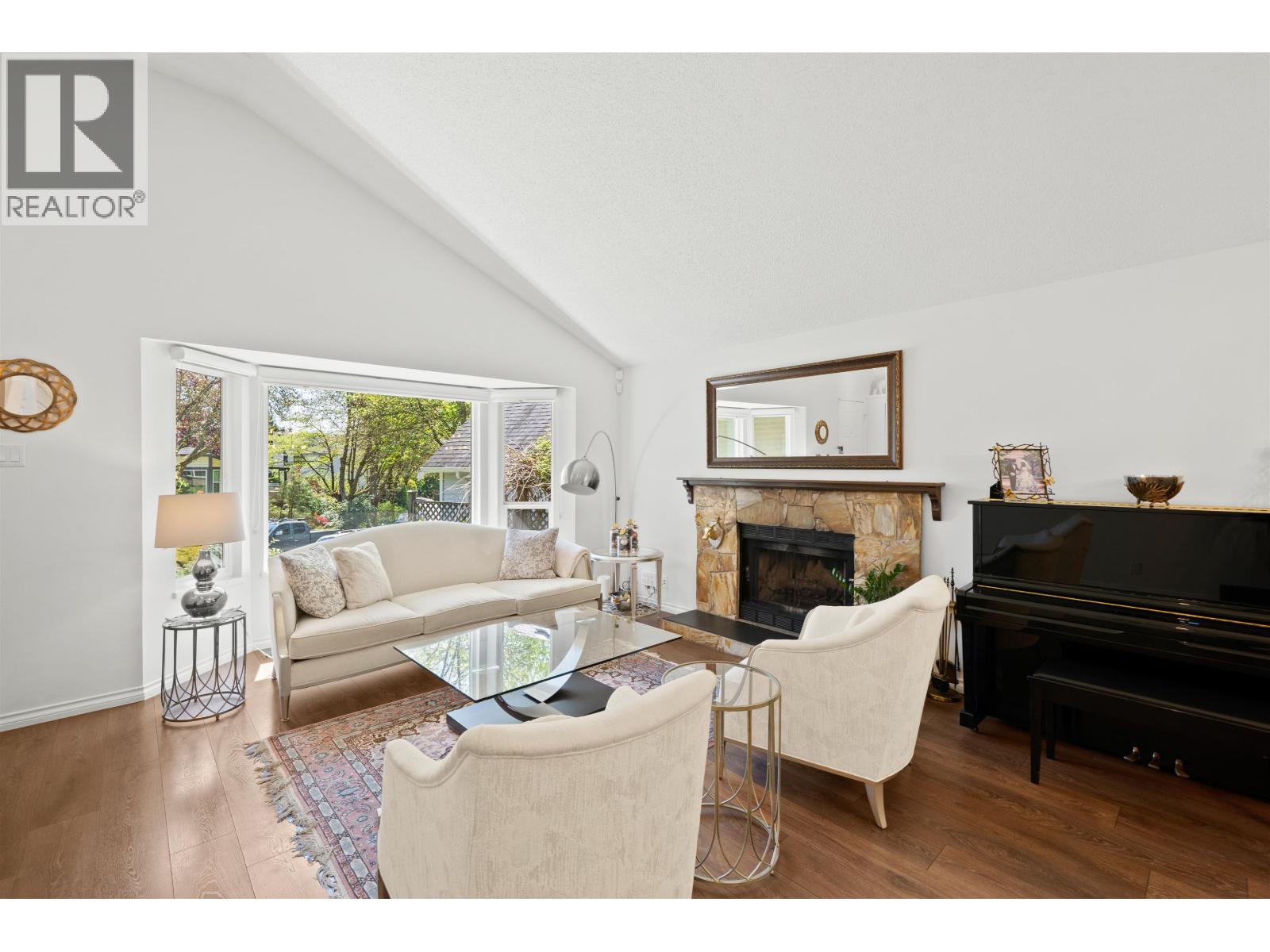 3336 MANNING CRESCENT, North Vancouver