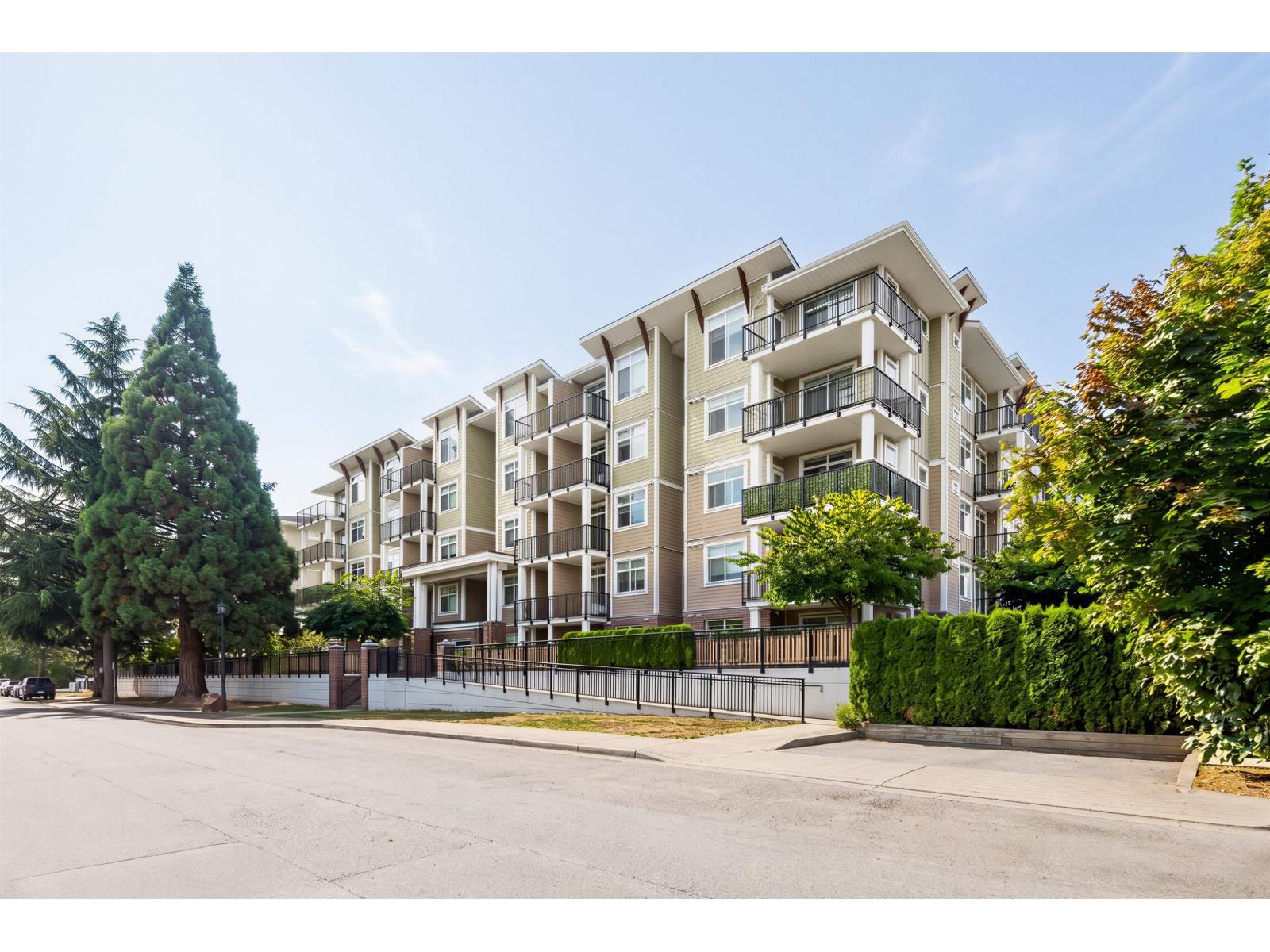 209 20686 EASTLEIGH CRESCENT, Langley