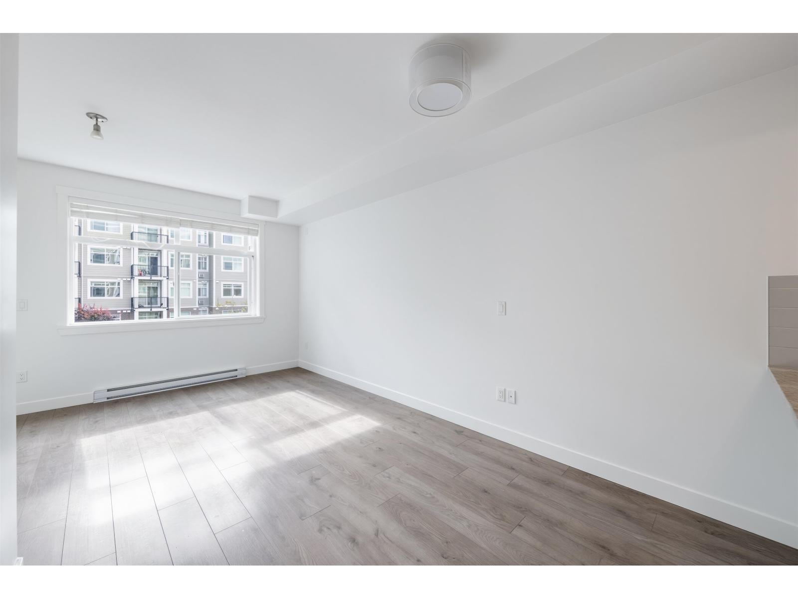 209 20686 EASTLEIGH CRESCENT, Langley