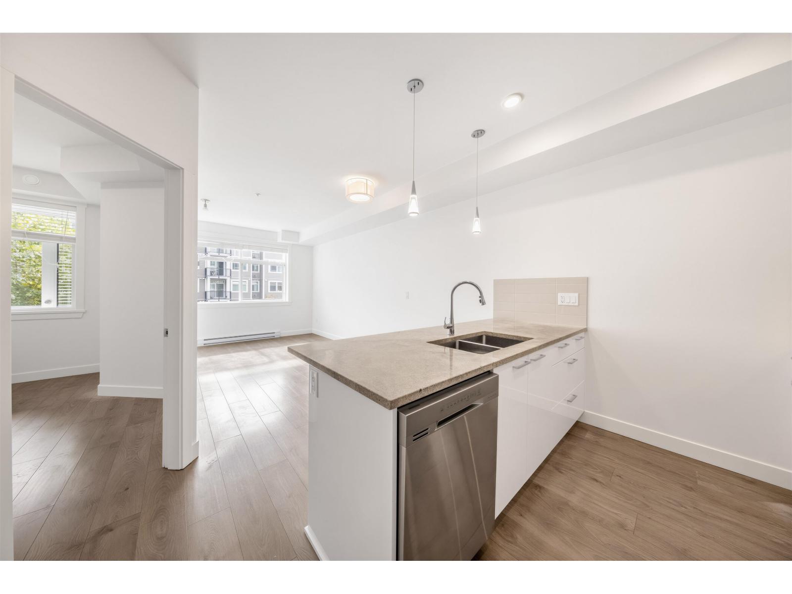 209 20686 EASTLEIGH CRESCENT, Langley