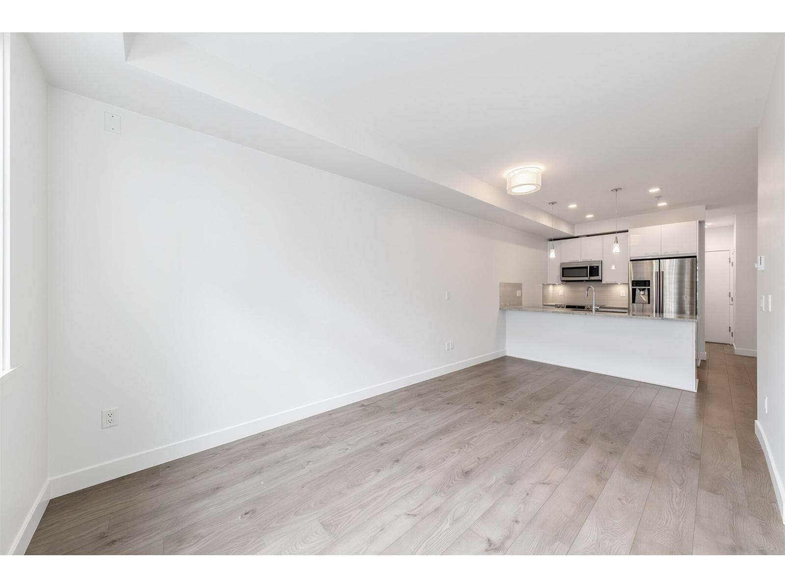 209 20686 EASTLEIGH CRESCENT, Langley