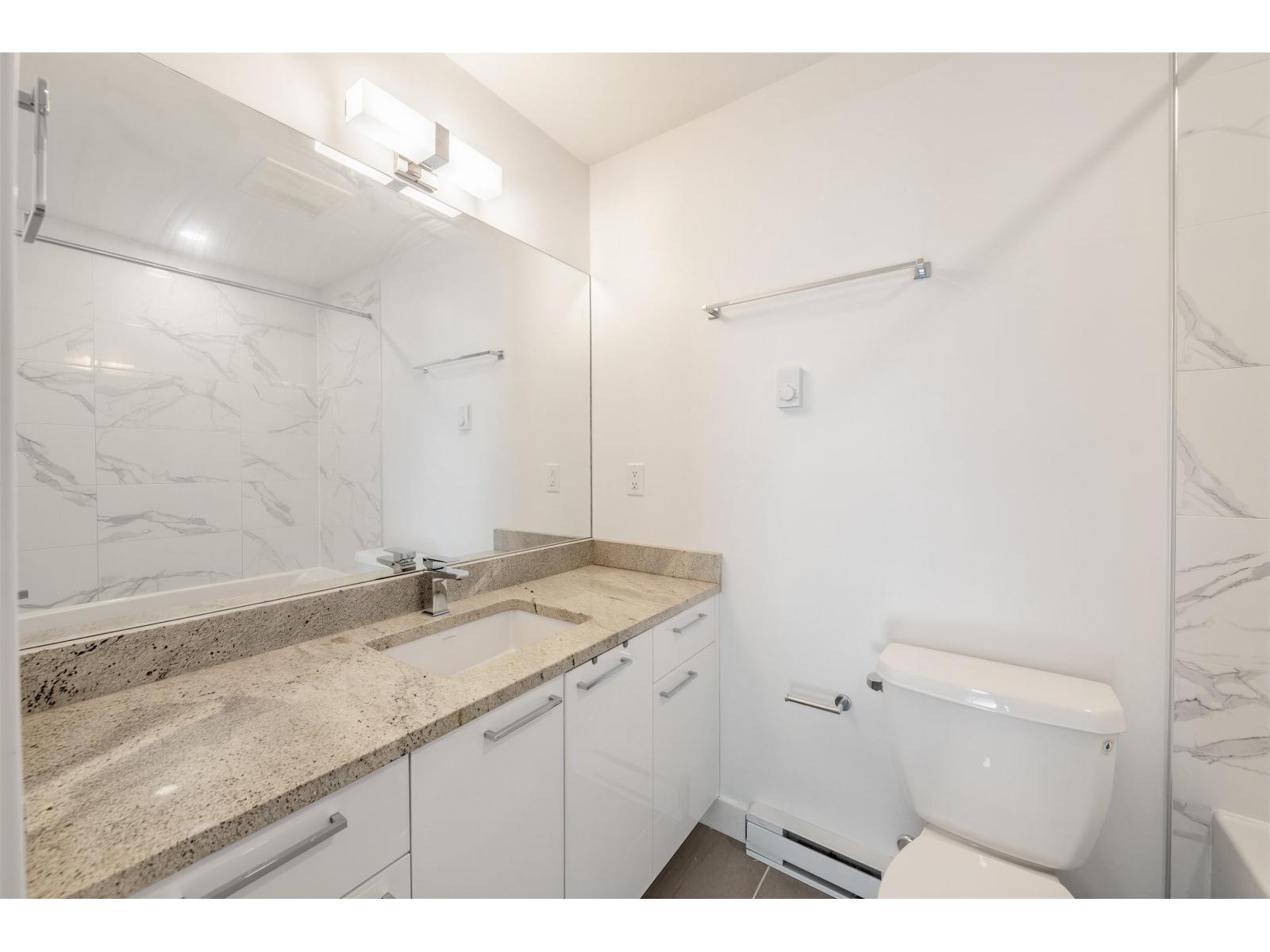 209 20686 EASTLEIGH CRESCENT, Langley