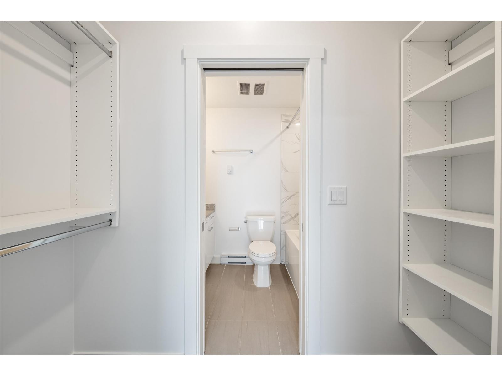 209 20686 EASTLEIGH CRESCENT, Langley