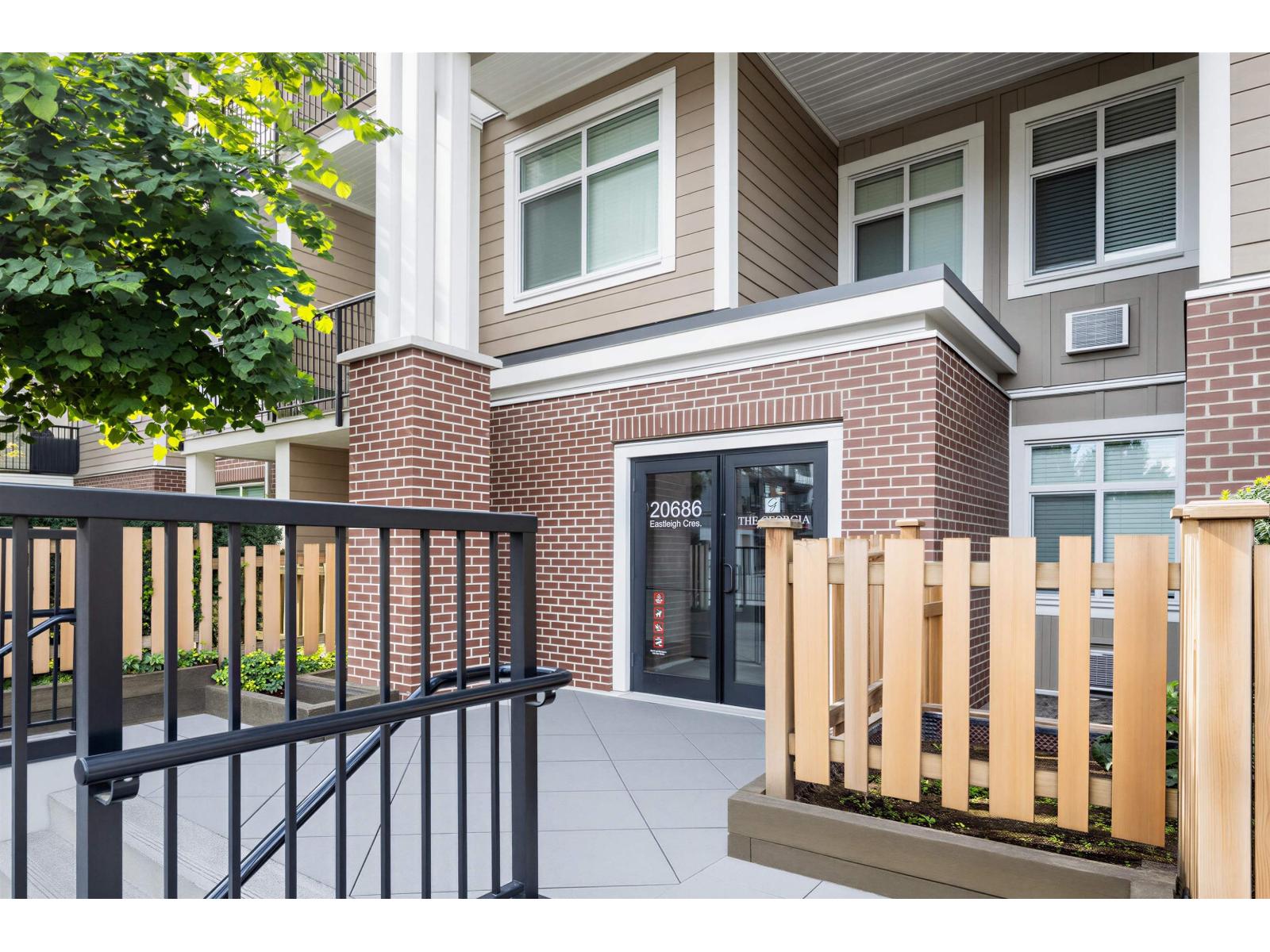 209 20686 EASTLEIGH CRESCENT, Langley