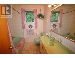 Bedroom - 33 Pembroke Street, Whitewater Region, ON K0J1K0 Photo 6