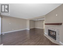 D - 284 Dalehurst Drive, Ottawa, ON K2G4J5 Photo 15