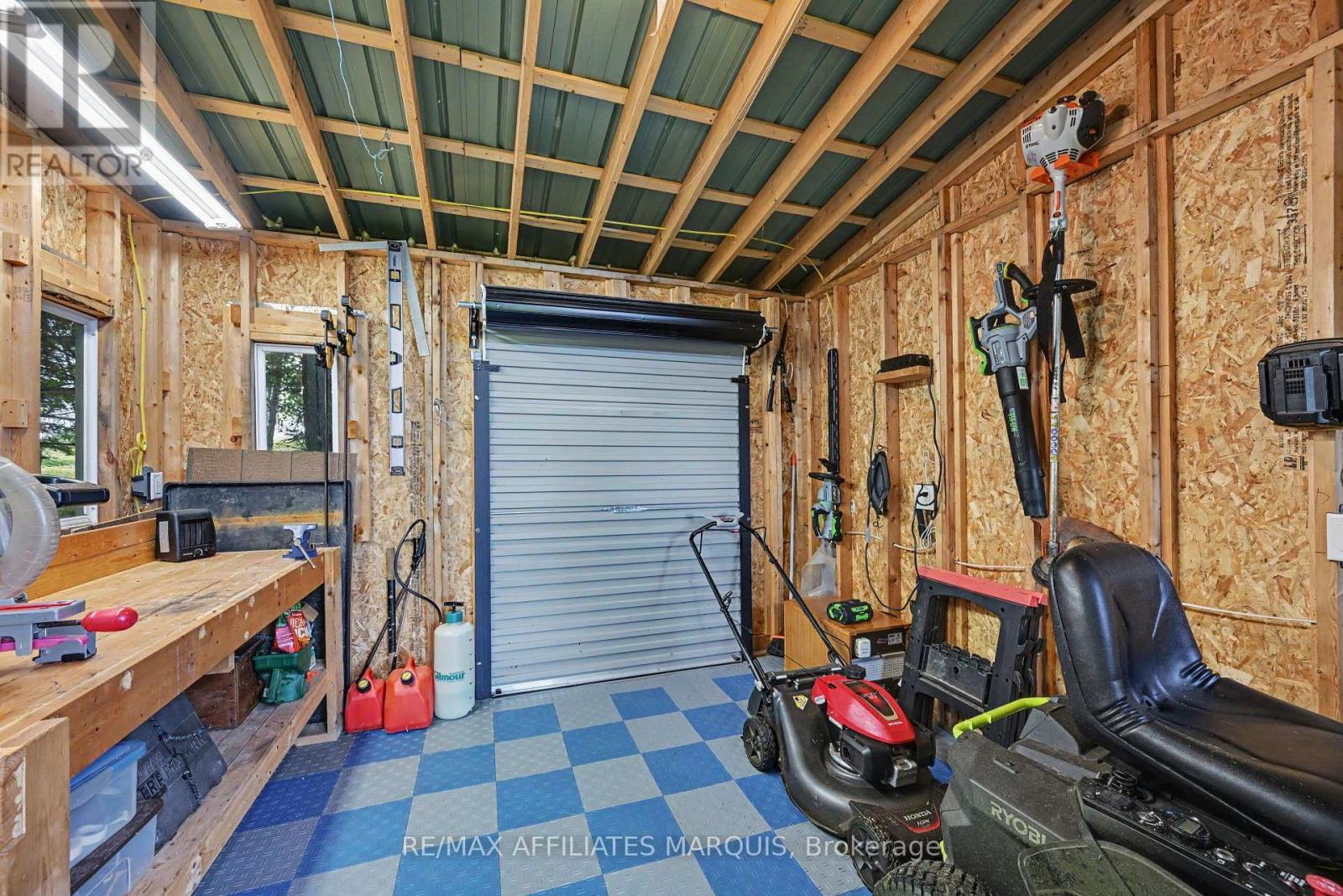 332 GEMMELL ROAD - 39