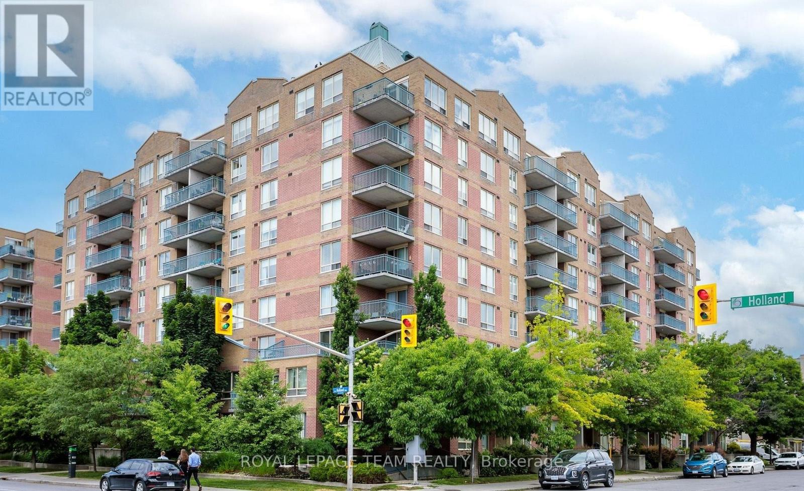 #416 45 HOLLAND AVENUE - 1