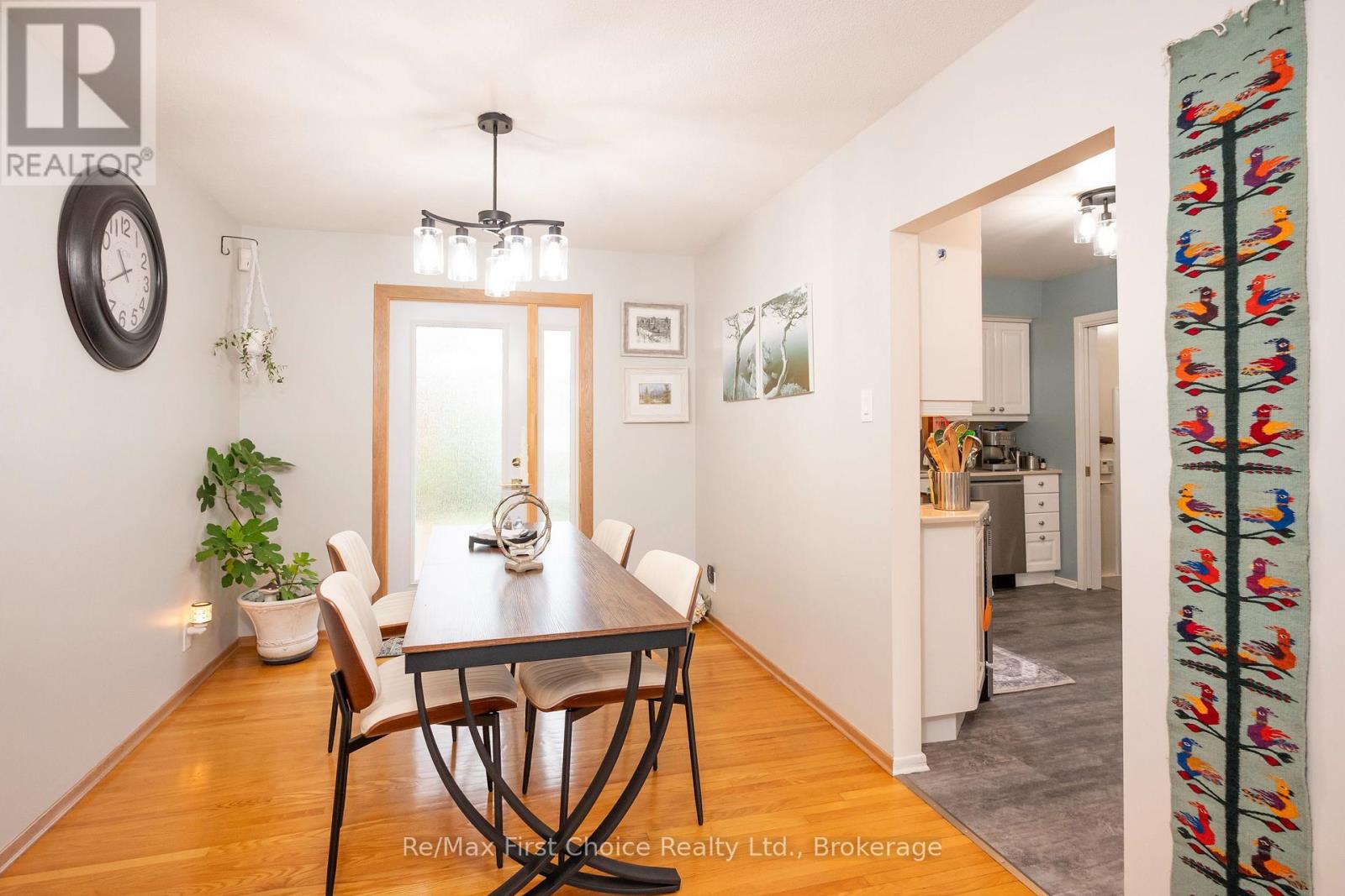 159 HOGARTH STREET - 13