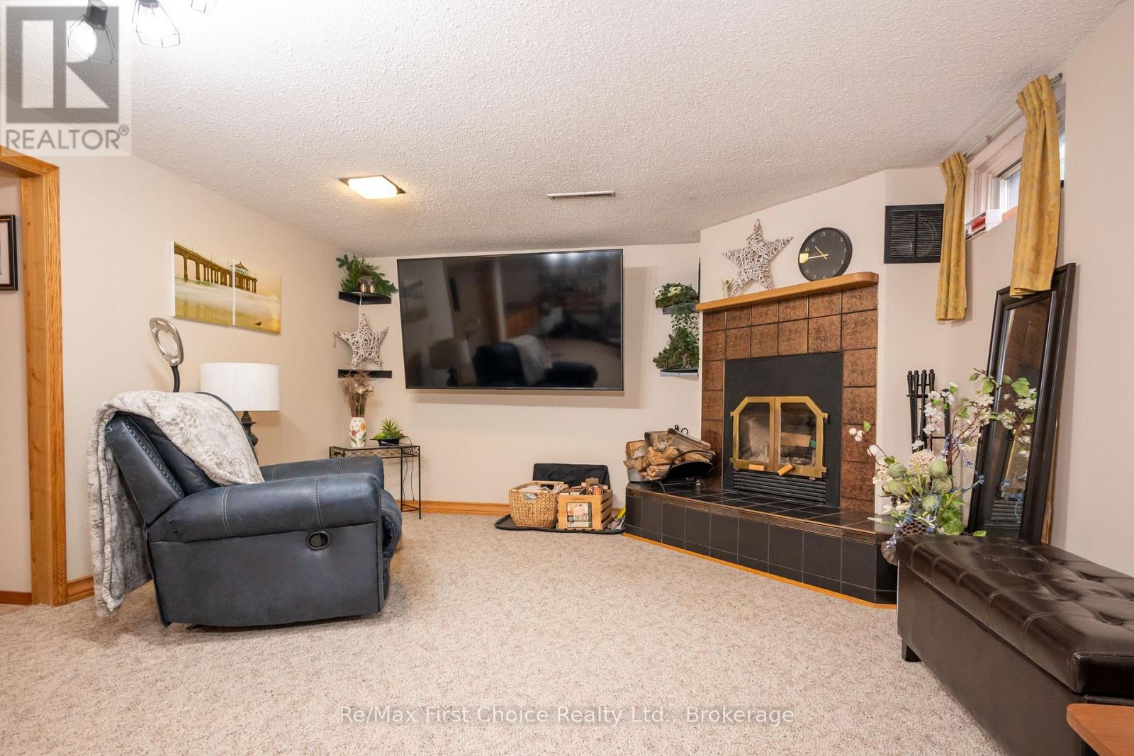 159 HOGARTH STREET - 30