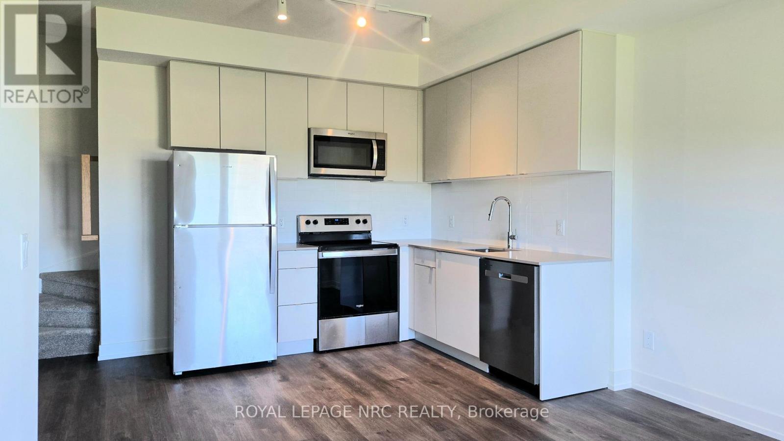 305B - 16 MELBOURNE AVENUE, St. Catharines (E. Chester) — photo 5