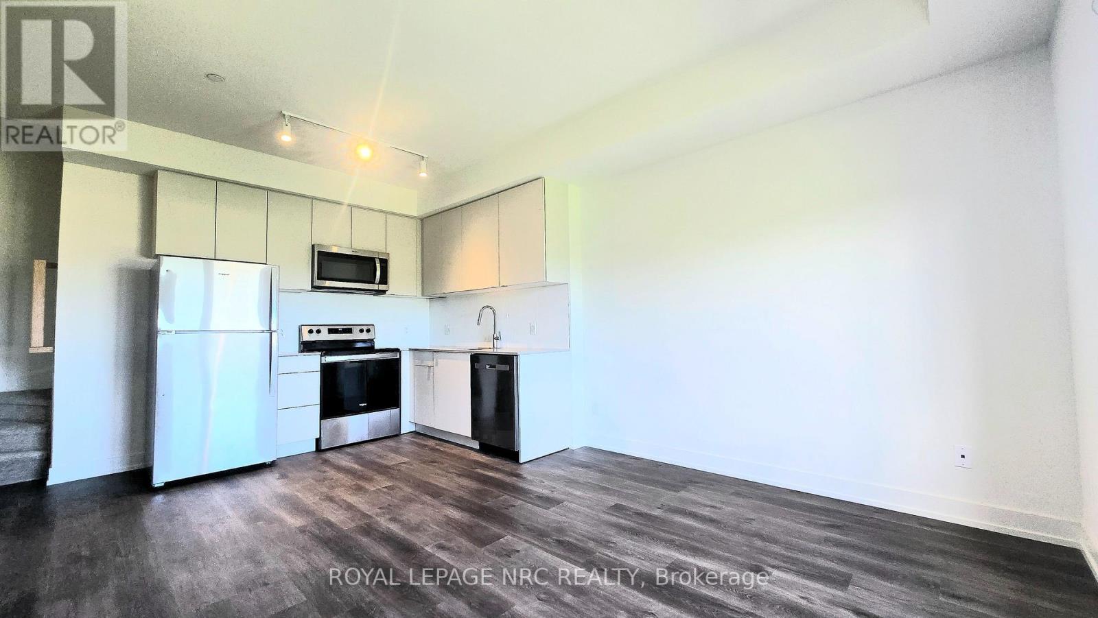 305B - 16 MELBOURNE AVENUE, St. Catharines (E. Chester) — photo 6