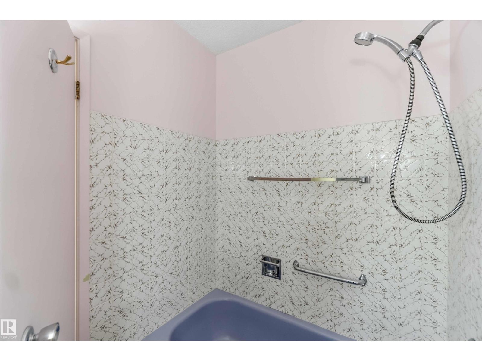 9311 68 ST NW - 14