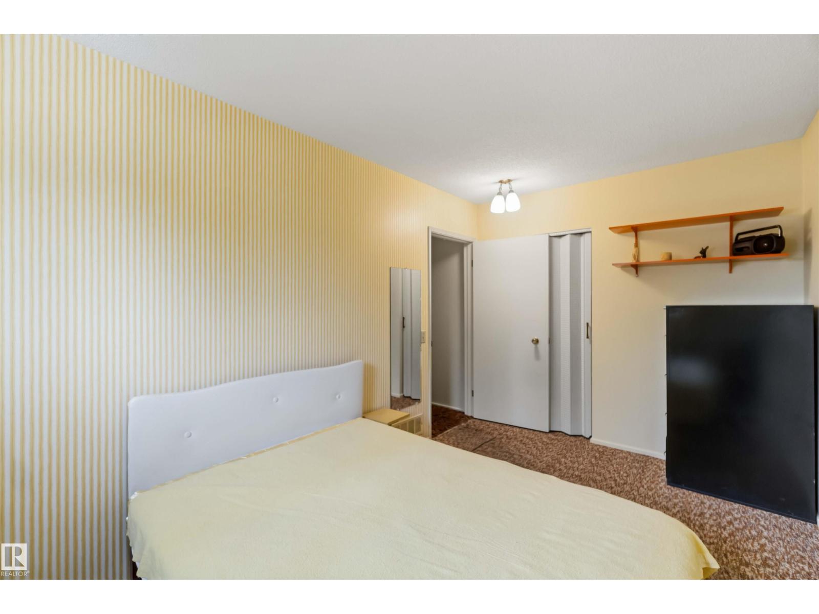 9311 68 ST NW - 11