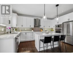 2400 Spring Meadow Way, Oakville, ON L6M0R6 Photo 18