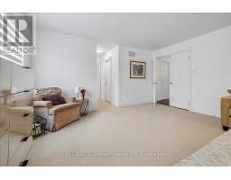 2400 Spring Meadow Way, Oakville, ON L6M0R6 Photo 27