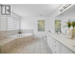 2400 Spring Meadow Way, Oakville, ON L6M0R6 Photo 28