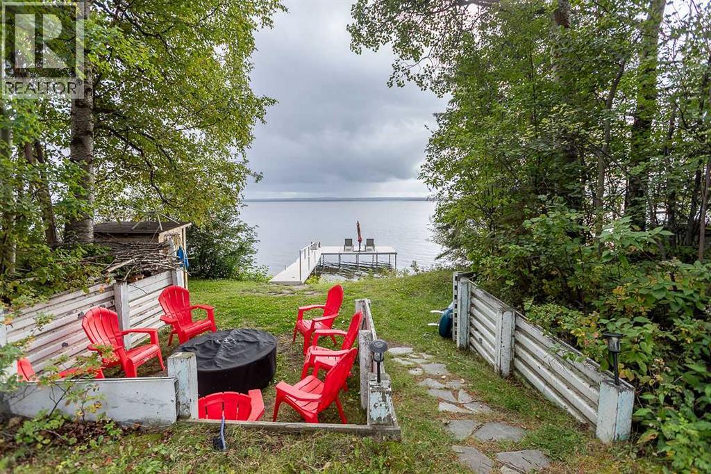 11 Lakeshore Drive, Sundance Beach — photo 2
