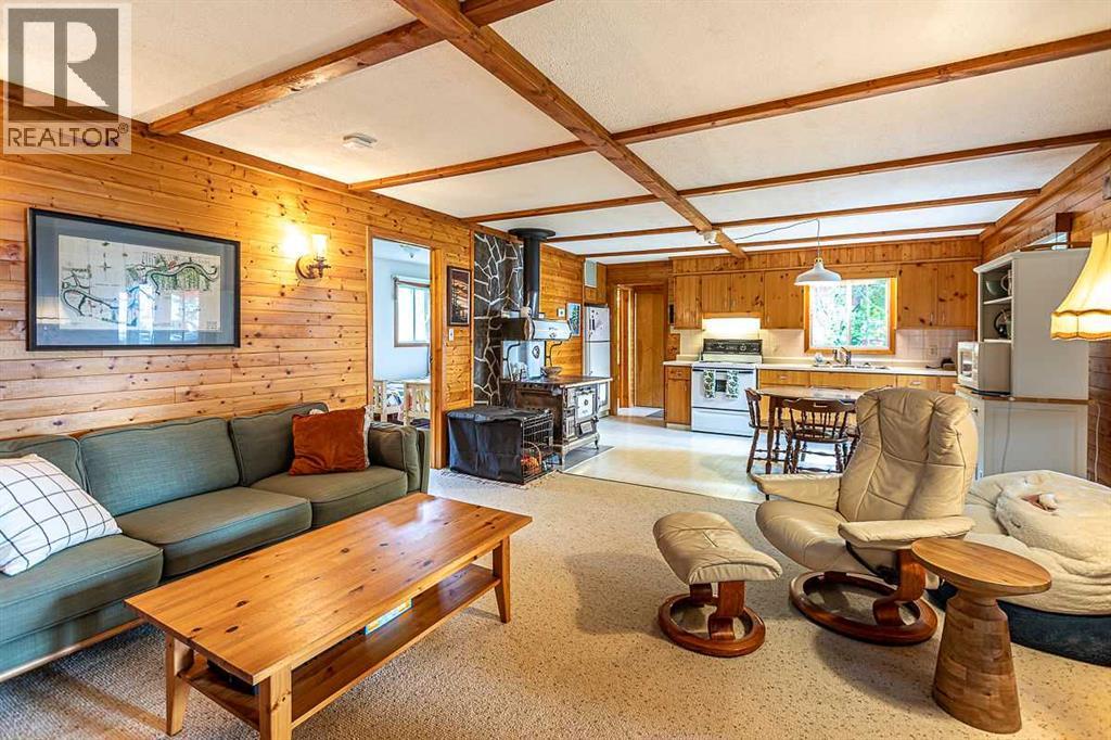 11 Lakeshore Drive, Sundance Beach — photo 9