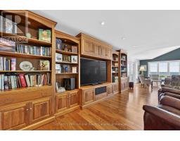 1036 River Road E, Wasaga Beach, ON L9Z2P7 Photo 15