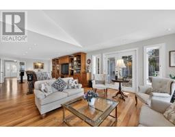 1036 River Road E, Wasaga Beach, ON L9Z2P7 Photo 17