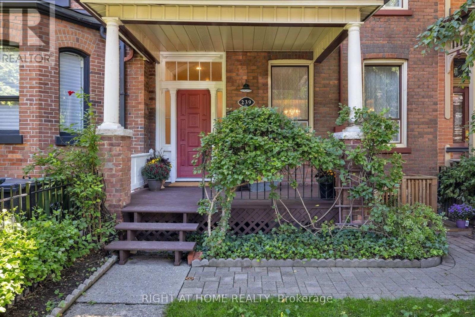 239 SEATON STREET - 4