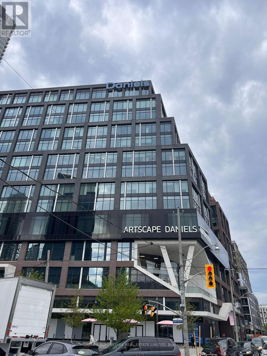 717 - 130 QUEENS QUAY E, Toronto (Waterfront Communities) — photo 1