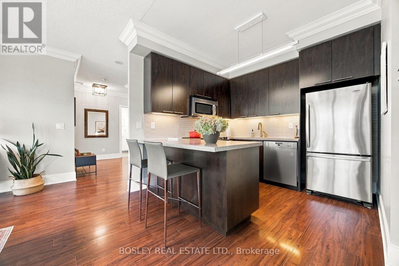#802 25 BROADWAY AVENUE - Image 10