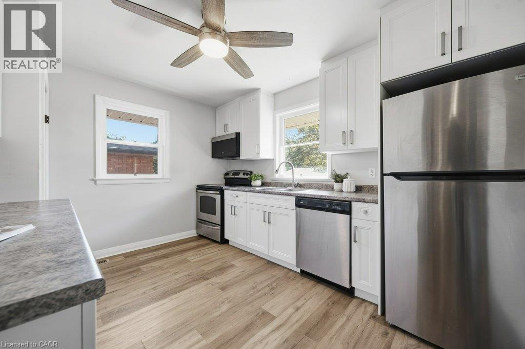 18 MAYWOOD Road, Kitchener — photo 9
