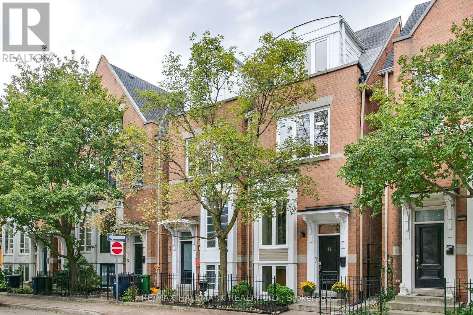 Photo of 23 Macphail Avenue