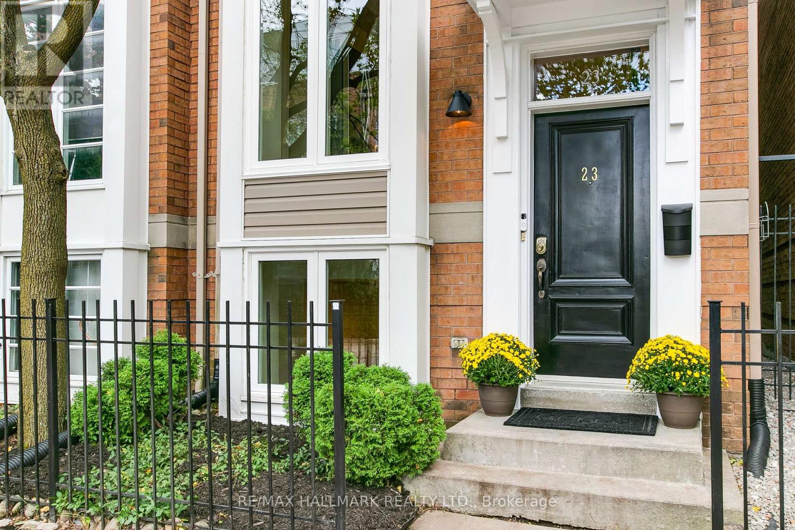 23 MACPHAIL AVENUE, Toronto (Broadview North) — photo 2