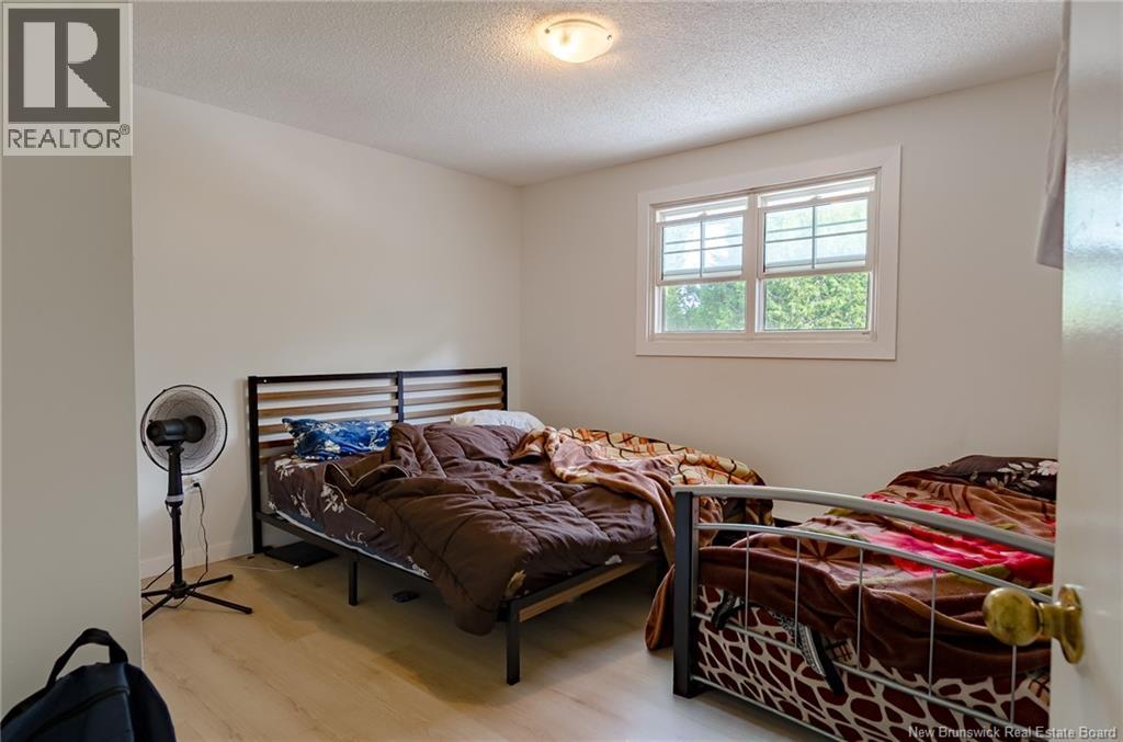 6 Parkdale Avenue - Image 14