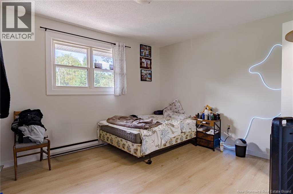 6 Parkdale Avenue - Image 13