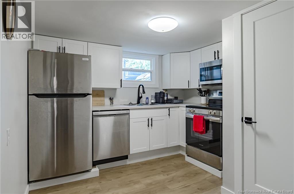 6 Parkdale Avenue - Image 18