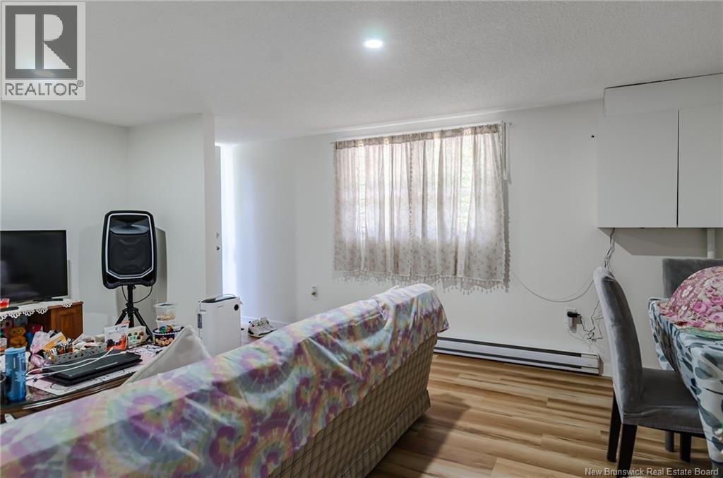 6 Parkdale Avenue - 16