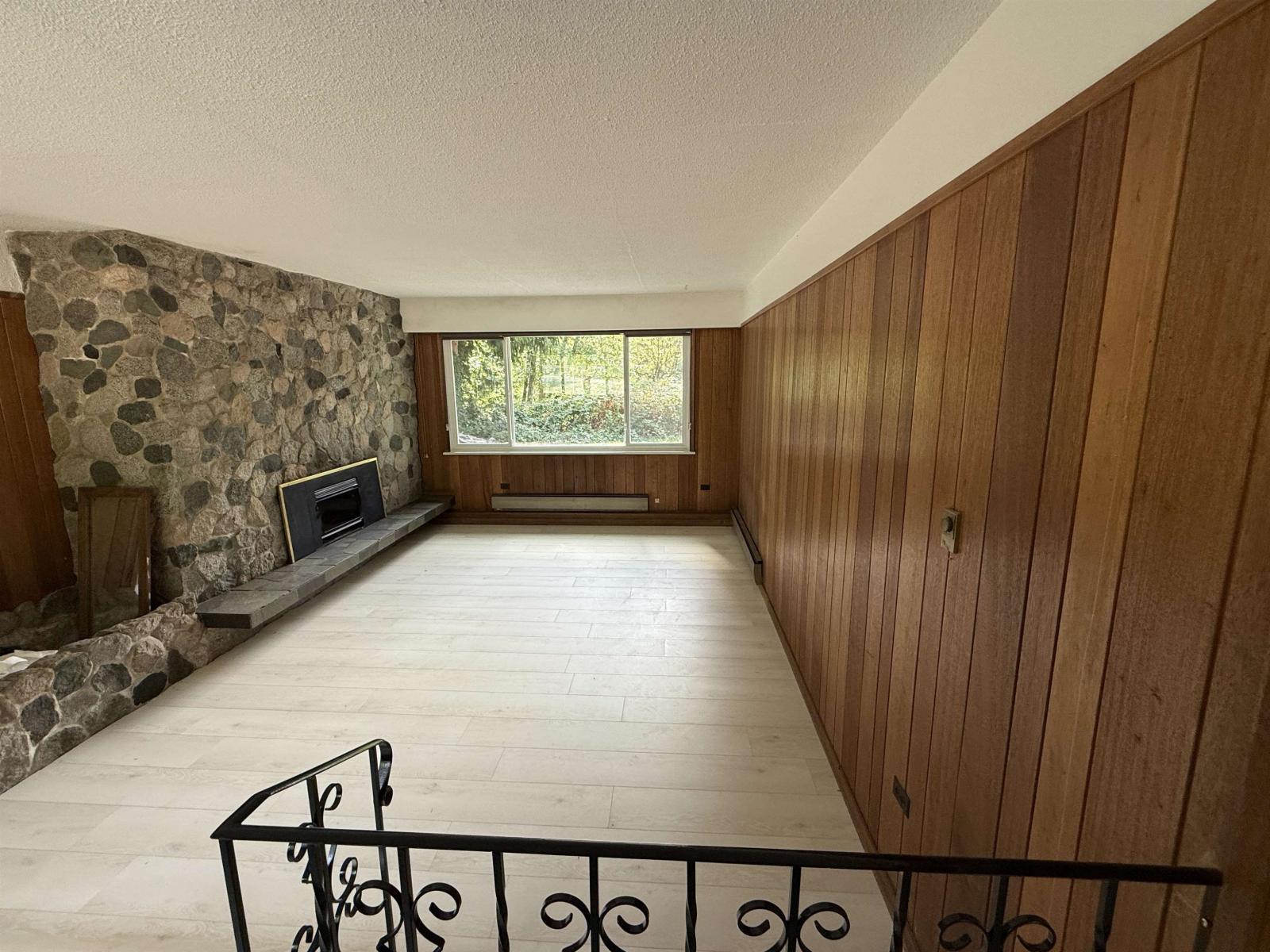 12137 NEW MCLELLAN ROAD, Surrey — photo 7