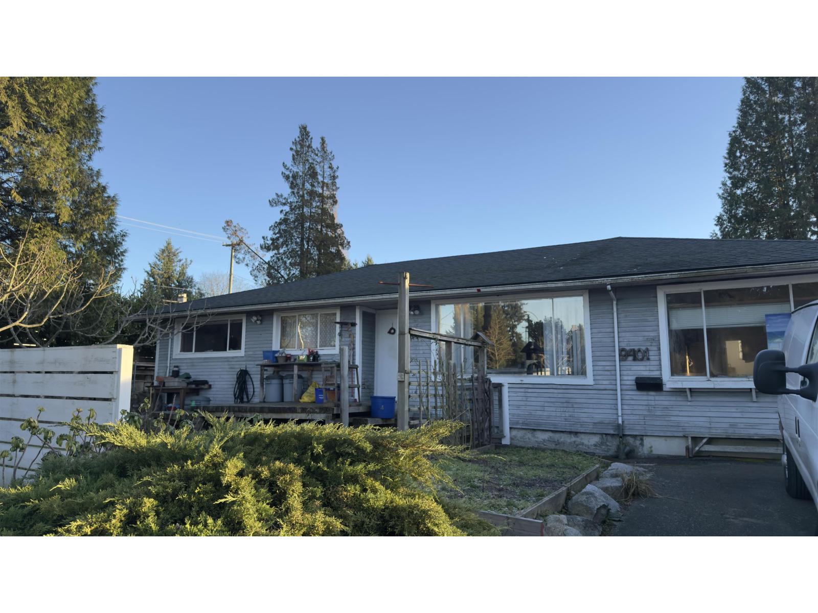 9401 DAWSON CRESCENT, Delta — photo 1