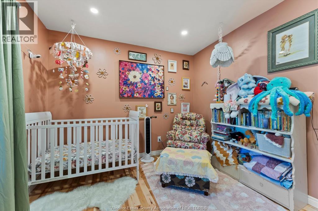 1535 MOY AVENUE - 19