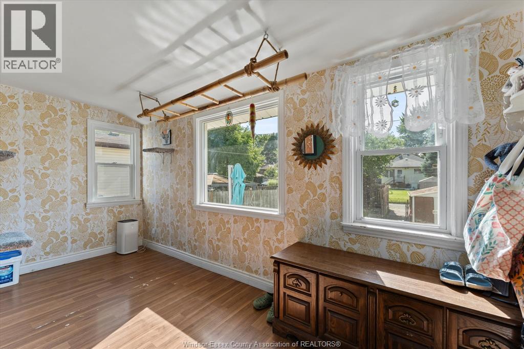 1535 MOY AVENUE - Image 23