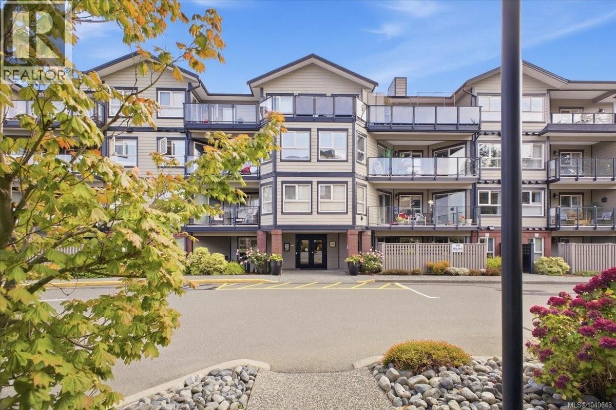 301 6728 Dickinson Rd, Nanaimo