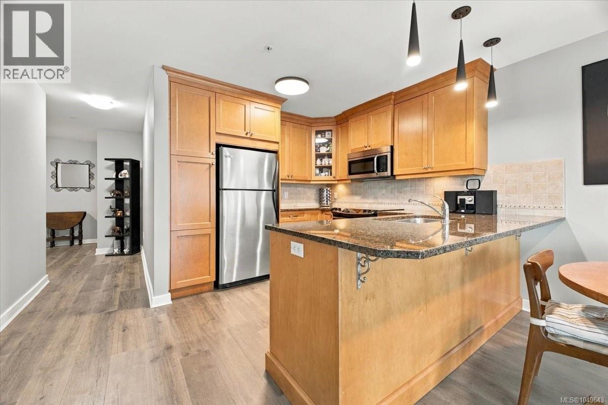 301 6728 Dickinson Rd, Nanaimo