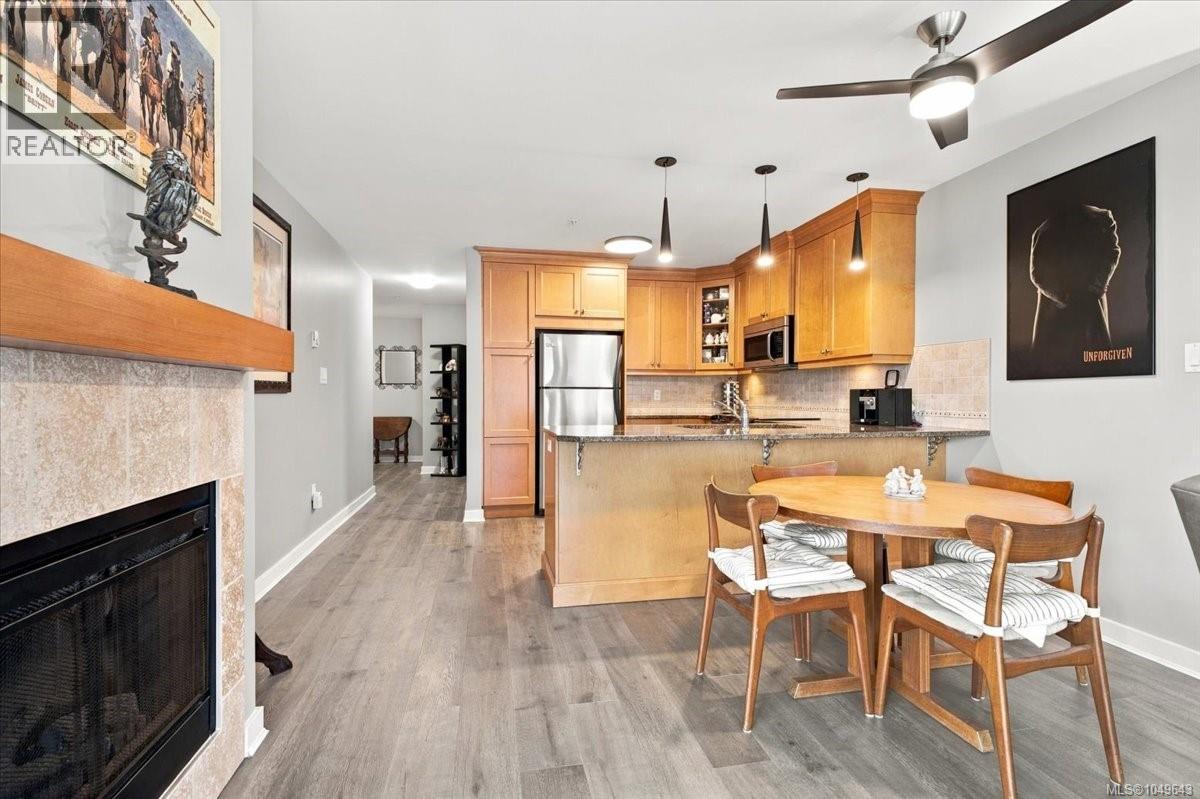 #301 6728 Dickinson Rd - 10