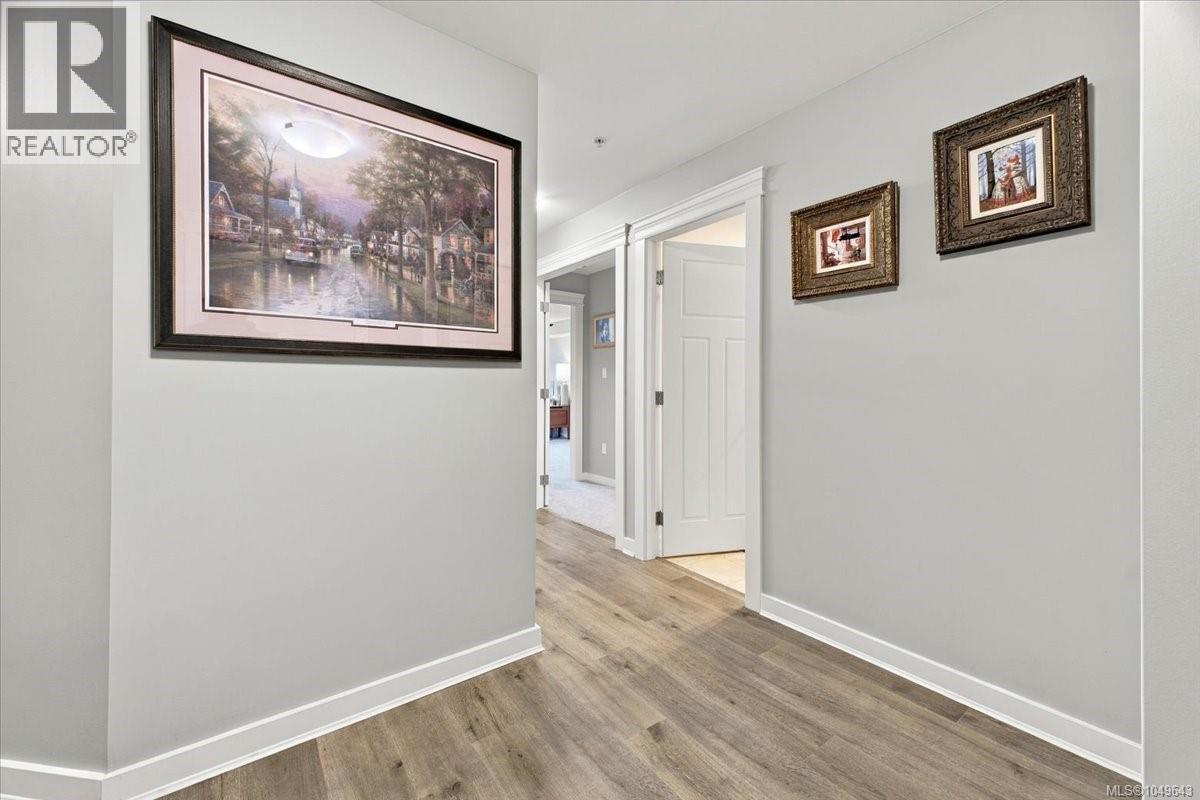 301 6728 Dickinson Rd, Nanaimo