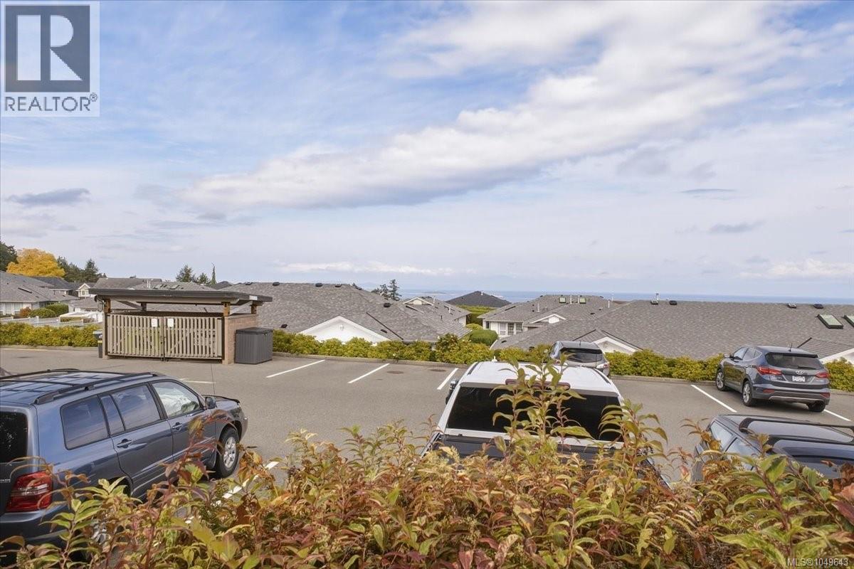 301 6728 Dickinson Rd, Nanaimo
