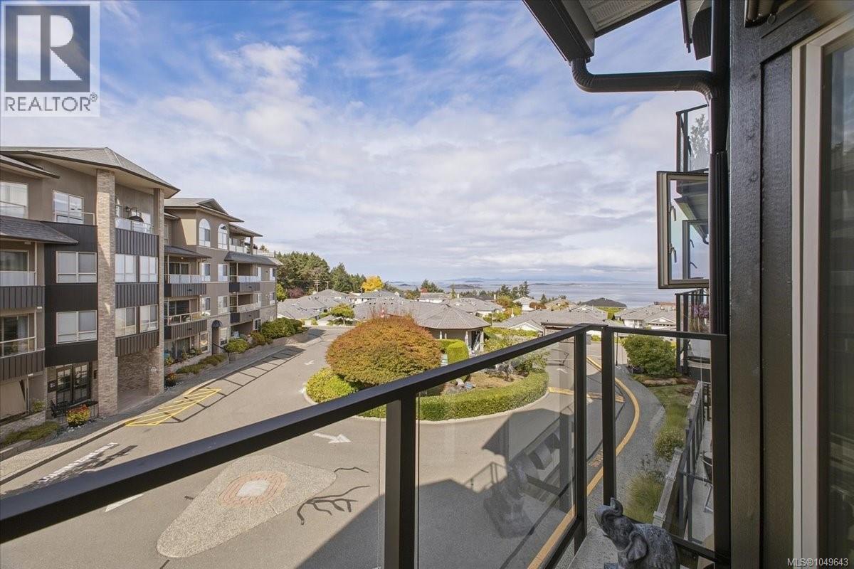 301 6728 Dickinson Rd, Nanaimo