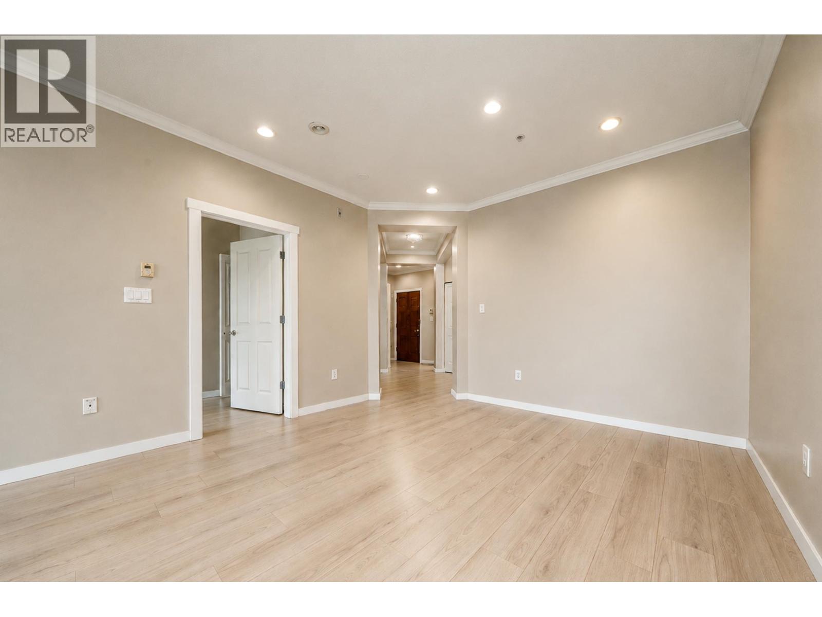 3415 5119 GARDEN CITY ROAD, Richmond — photo 7