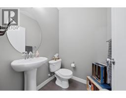 Bedroom - 2632 Ravenslea Gardens Se, Airdrie, AB T4A0T2 Photo 11