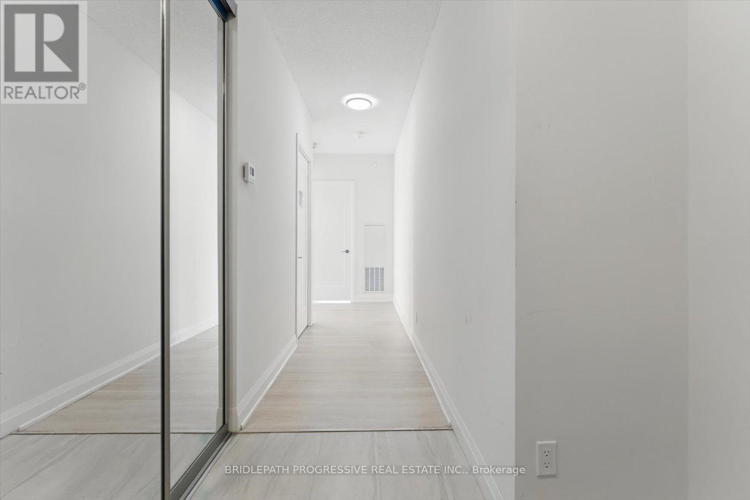 1502 - 398 HIGHWAY 7 E, Richmond Hill (Doncrest) — photo 4