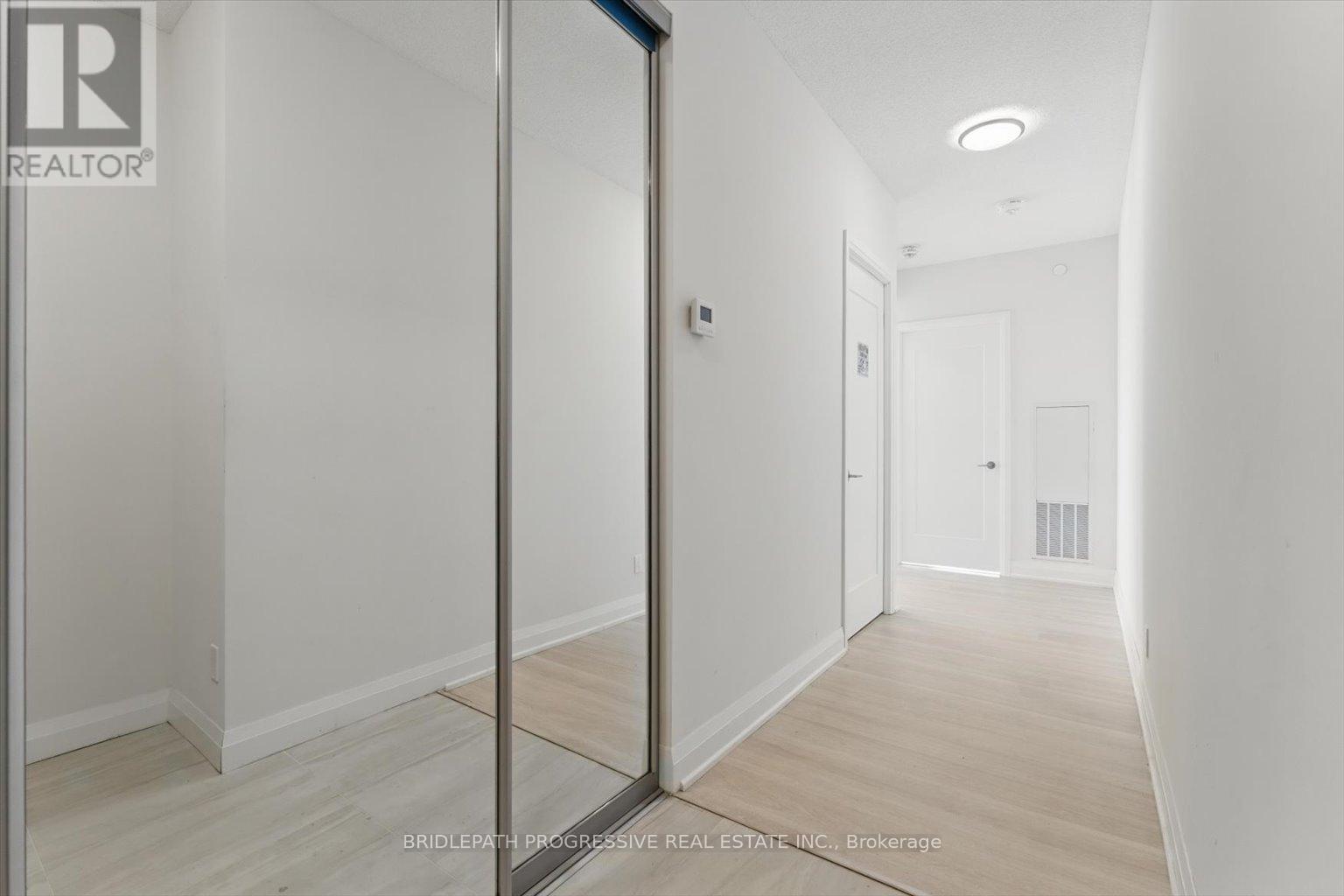 1502 - 398 HIGHWAY 7 E, Richmond Hill (Doncrest) — photo 5